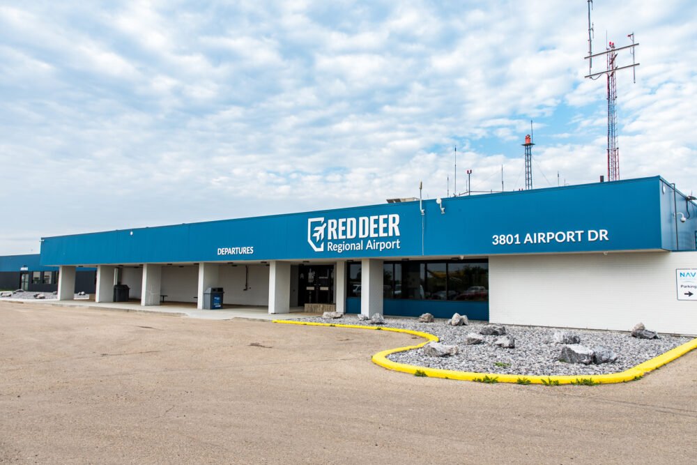 Red Deer Regional Airport - New terminal